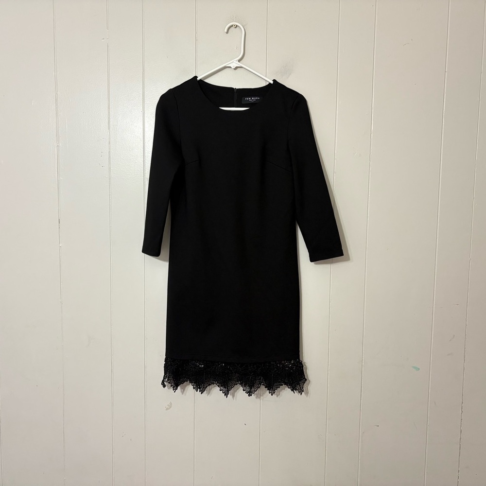 Few Moda Black Lace Hem Mini Dress Size S Long Sleeve Sheath Cocktail  Classic